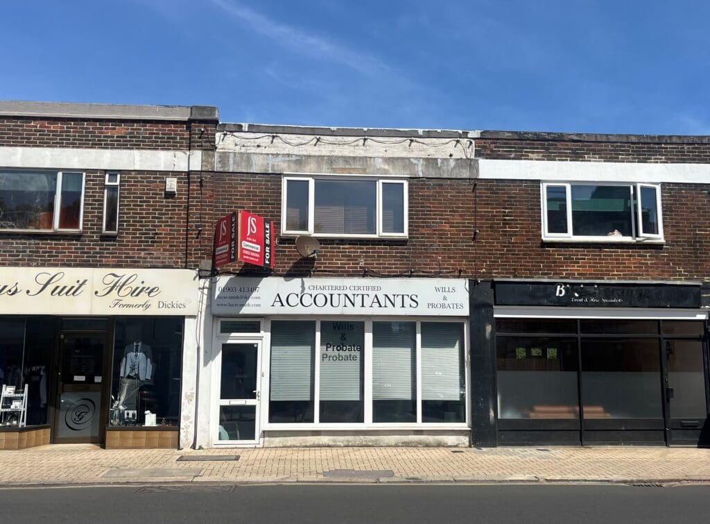 15-16 New Broadway, Worthing, West Sussex, BN11 4HP