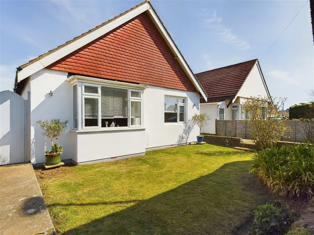 Sea Place, Goring-by-sea, Worthing BN12 4BY