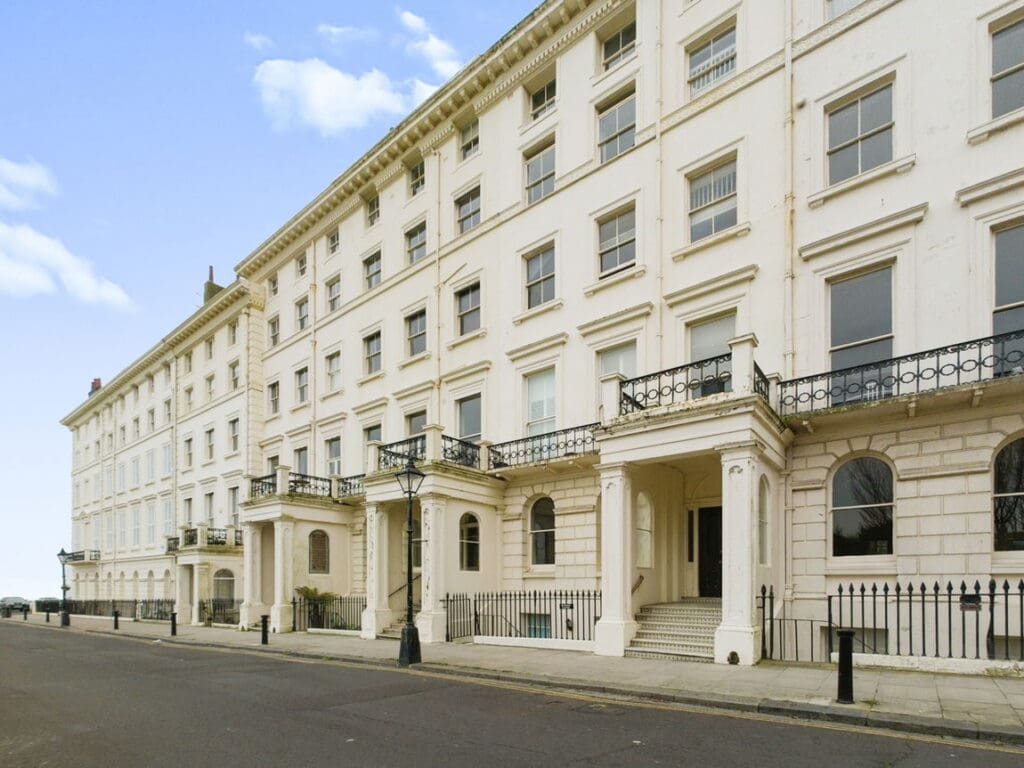 Adelaide Crescent, Hove, BN3 2JH