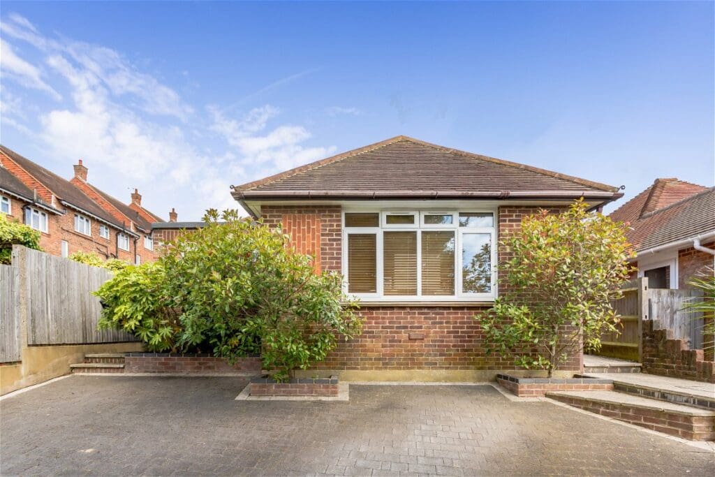 Edward Avenue, Hove, BN3 6WL