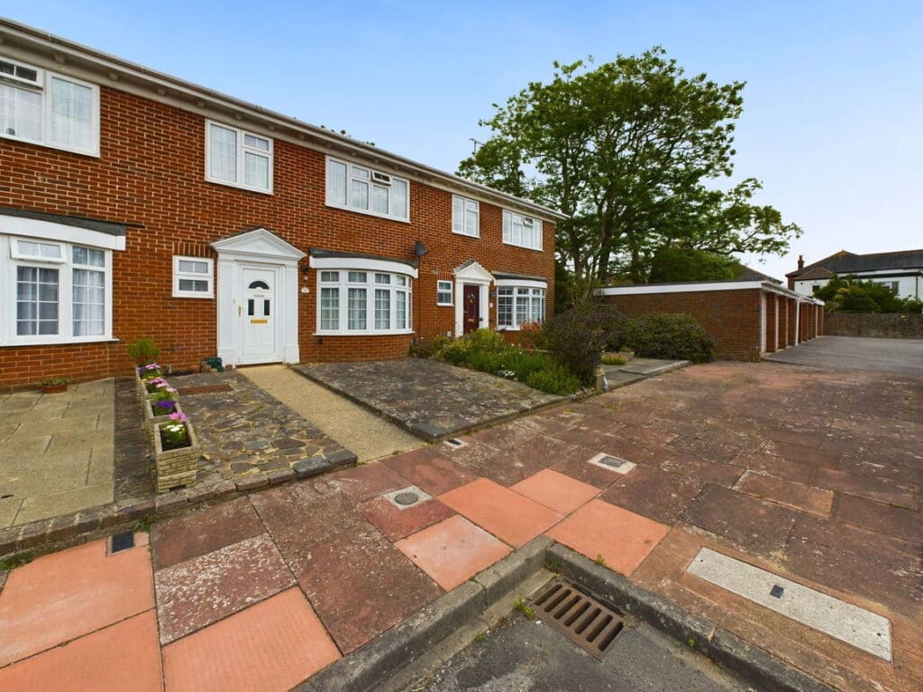 Langham Gardens, Worthing, BN11 5BN