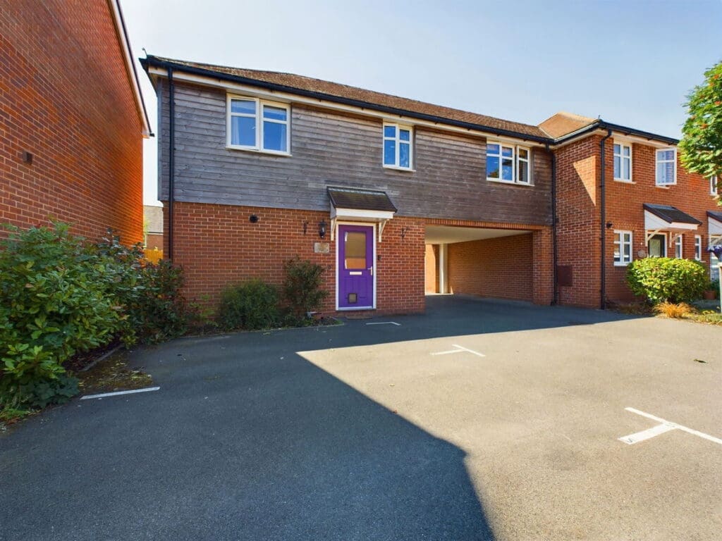 Oaksheath Gardens, Worthing, BN13