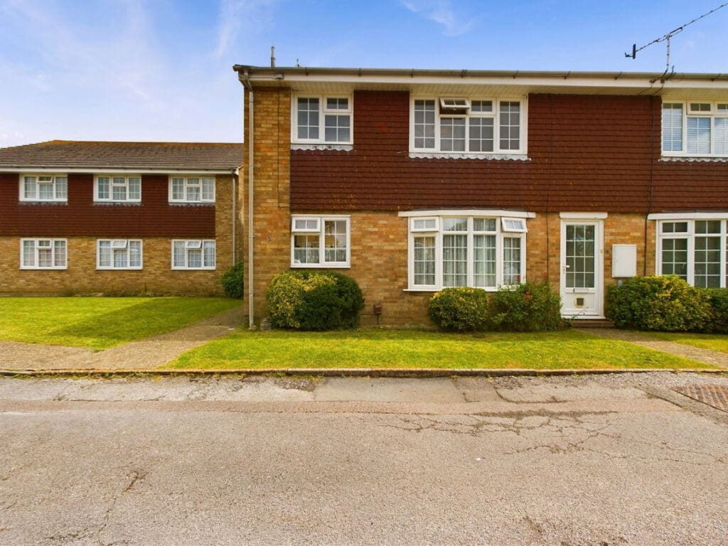 Walton Lodge, Walton Close, Worthing BN13 2BJ