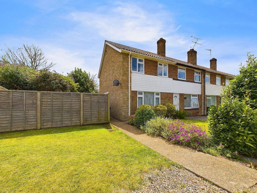 Somerset Close, Worthing, BN13 1NH