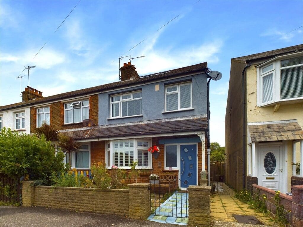 Chancton View Road, Worthing, BN11