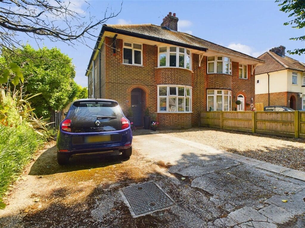 Old Manor Road, Rustington, Littlehampton, BN16