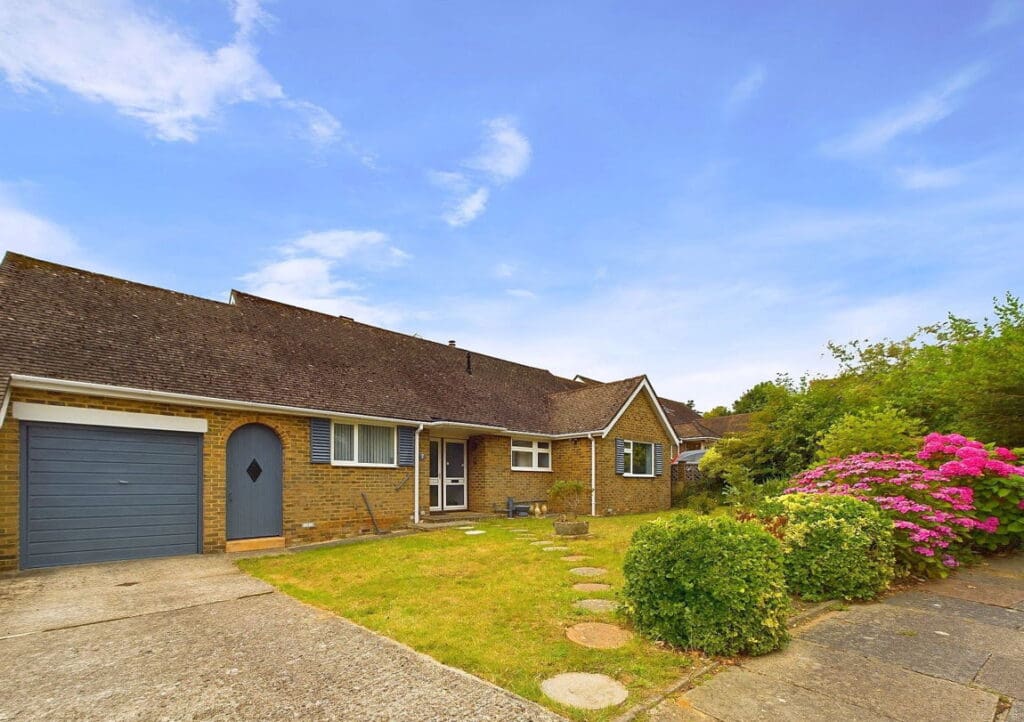 Furzeholme, High Salvington, Worthing, BN13 3BS