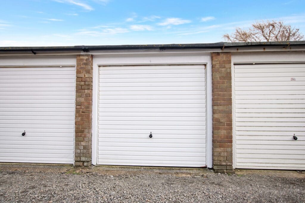 Garage, Seamill Park Crescent, Worthing, BN11 2PR