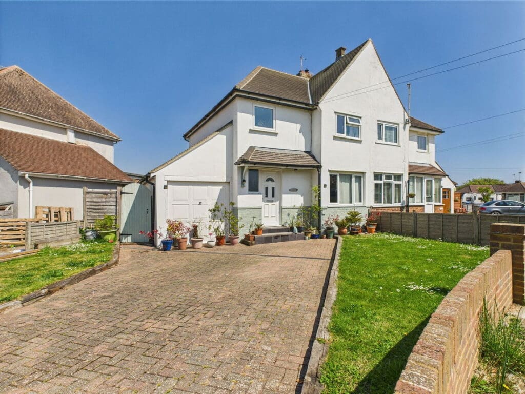 The Broadway, Lancing, BN15 8NY