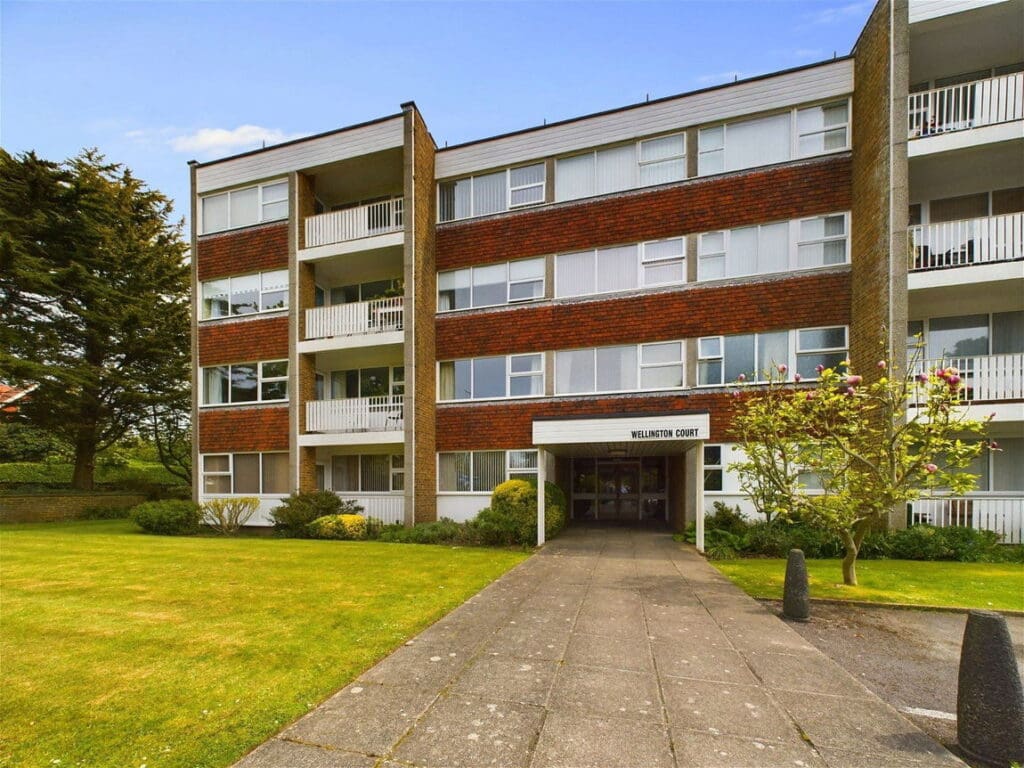 Wellington Court, Grand Avenue, Worthing, BN11