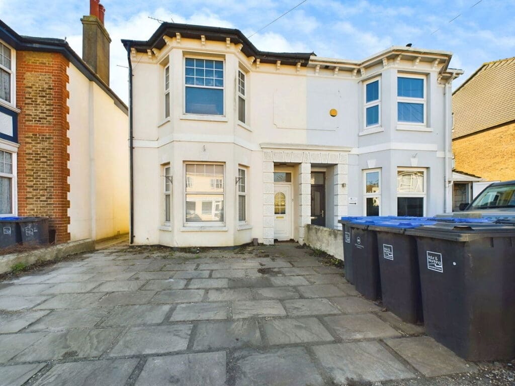 Penhill Road, Lancing, BN15 8HJ