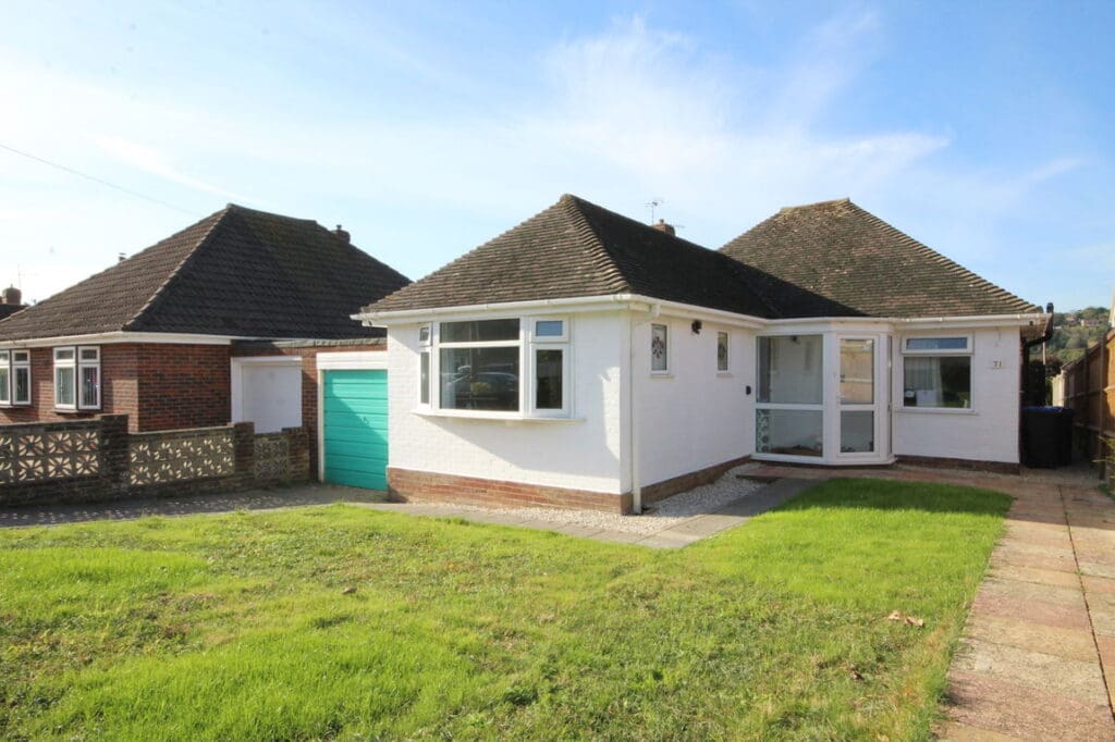 Hollingbury Gardens, Findon Valley, Worthing BN14 0EB