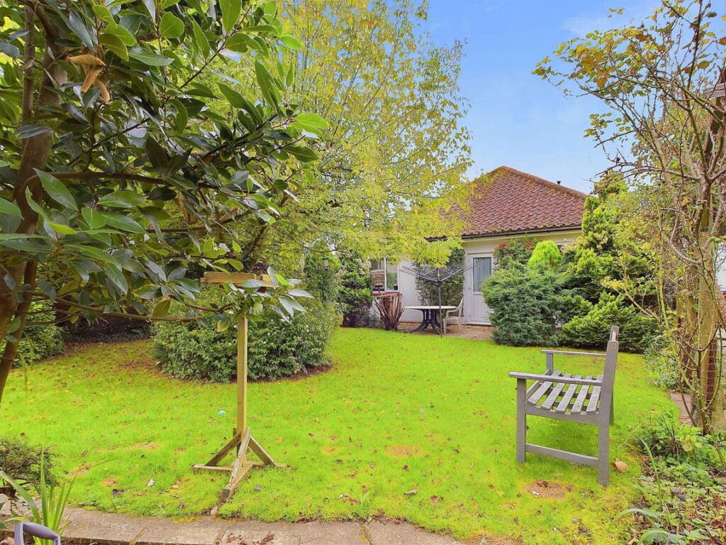 Maytree Avenue, Findon Valley, Worthing BN14 0HL