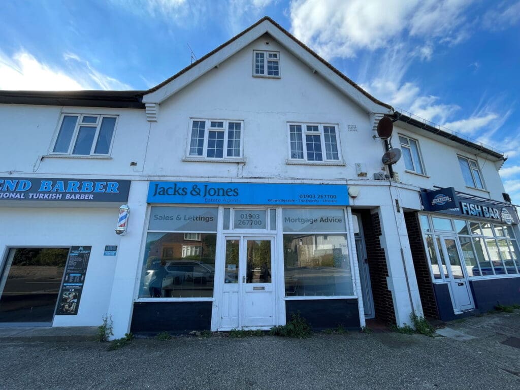 Salvington Road, Worthing, BN13 2HL