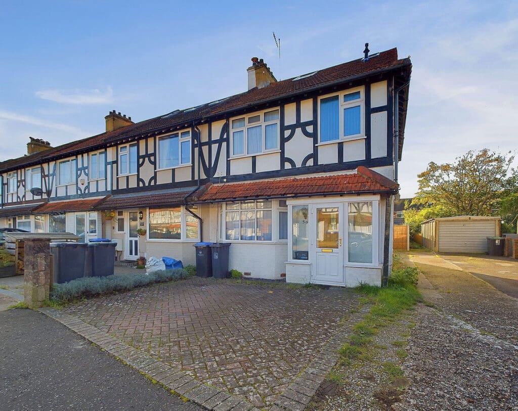 Downlands Avenue, Worthing, West Sussex BN14 9HD