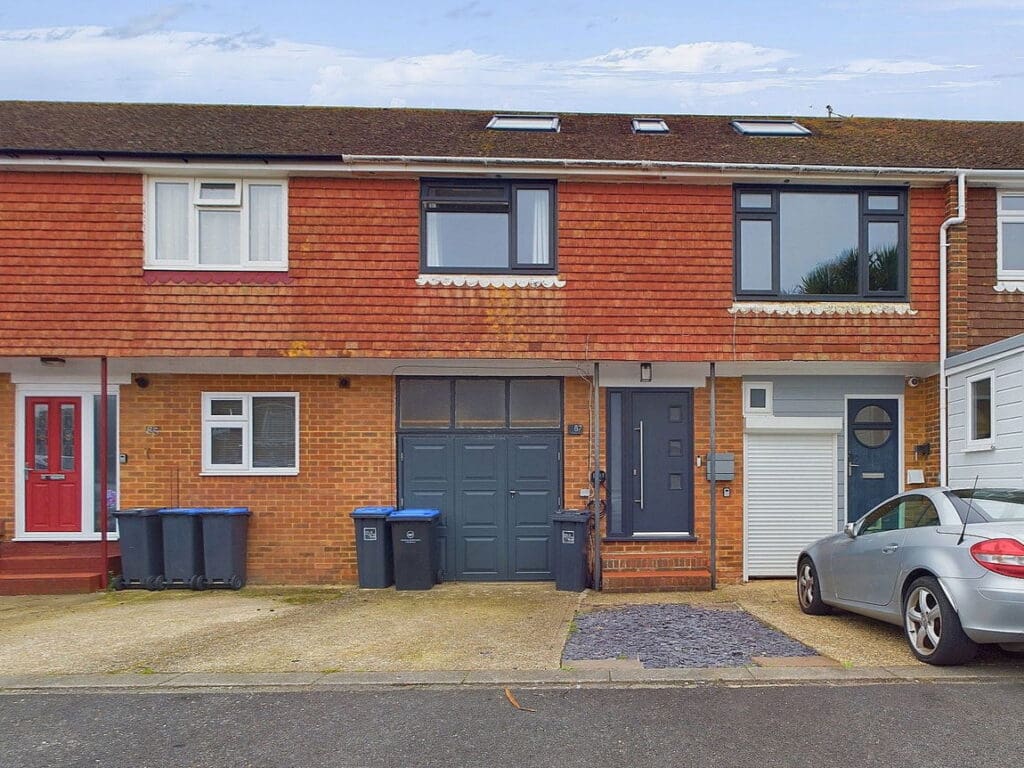 87 Roedean Road, Worthing, BN13 2BU