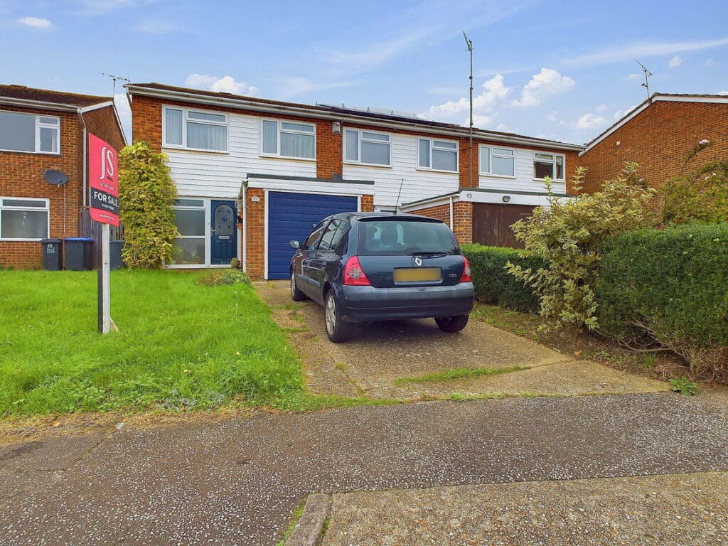 Willow Crescent, Worthing, BN13