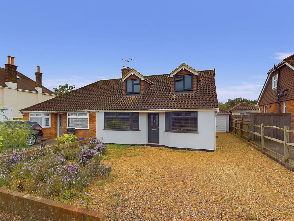 Pines Avenue, Worthing, BN14 9JG