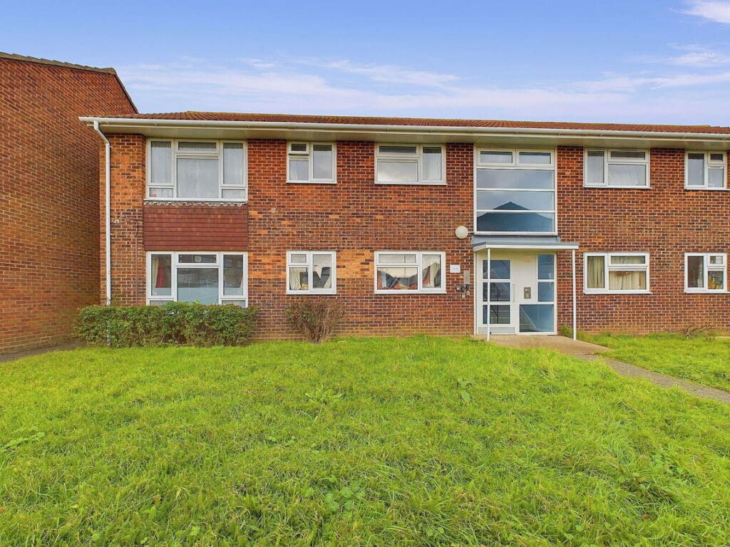 Beachcroft Place, Lancing, BN15 8JN