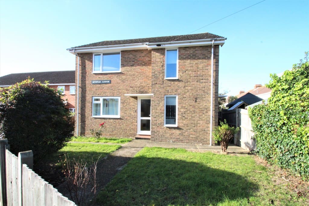 Myrtle Road, Lancing, BN15 9HX