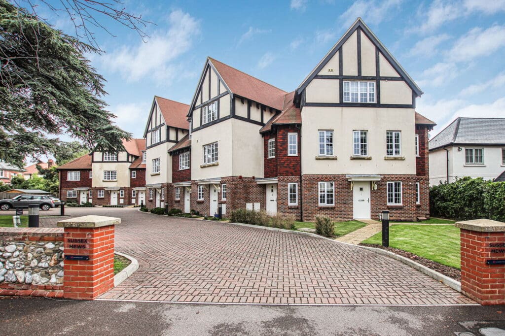 Sussex Mews, West Avenue