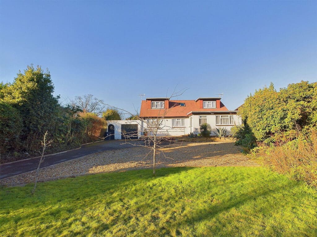 Newling Way, High Salvington, Worthing BN13 3DG