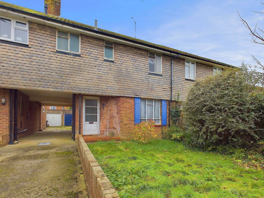 Aglaia Road, Worthing, BN11