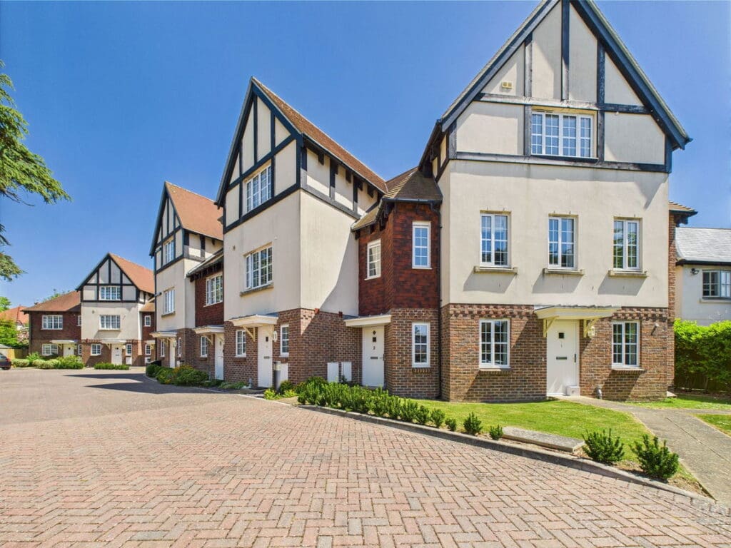 Sussex Mews, West Avenue