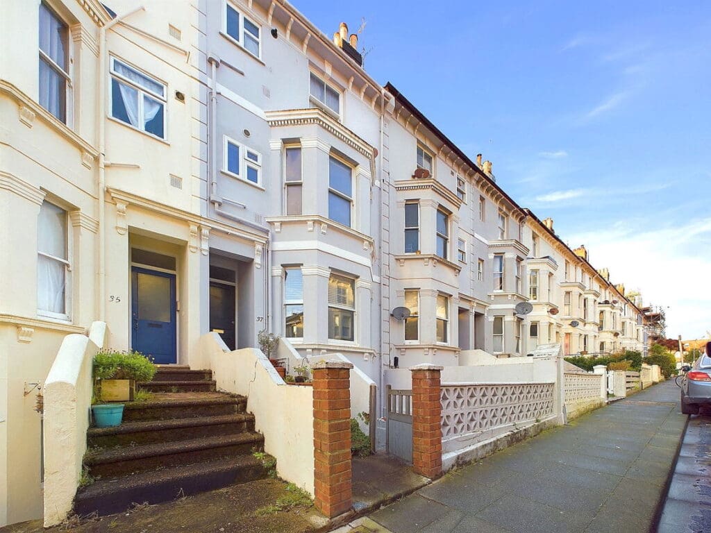 Lansdowne Street, Hove, BN3 1FS