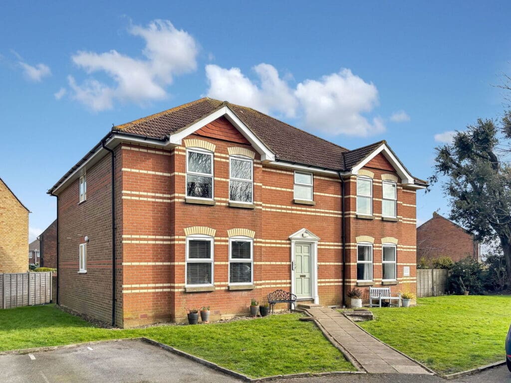 Woodsdale Court, Dominion Road, Worthing BN14 8JQ