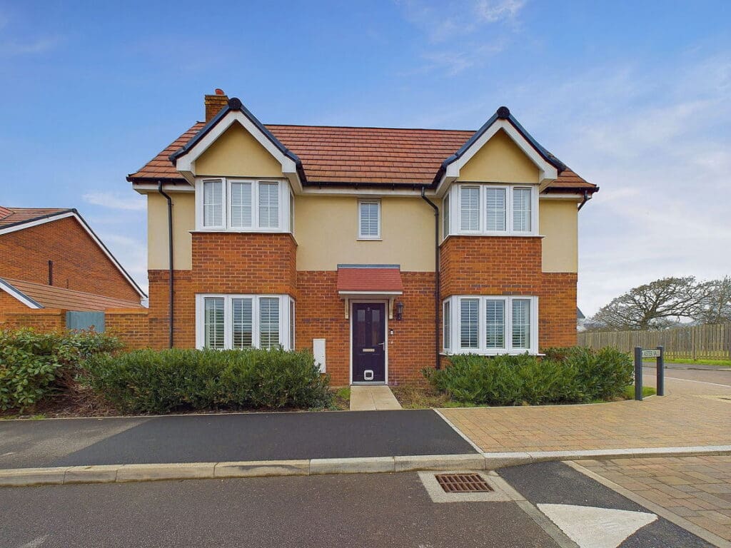 Aster Vale, Worthing, BN13