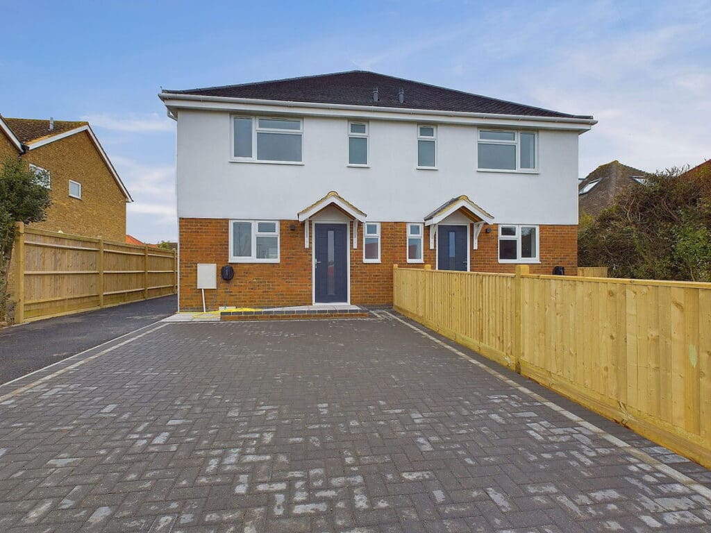 Crabtree Lane, Lancing, BN15 9PN