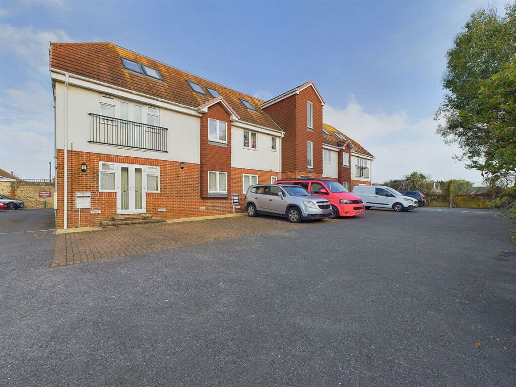 Penhill Mews, Lancing, BN15 8HB