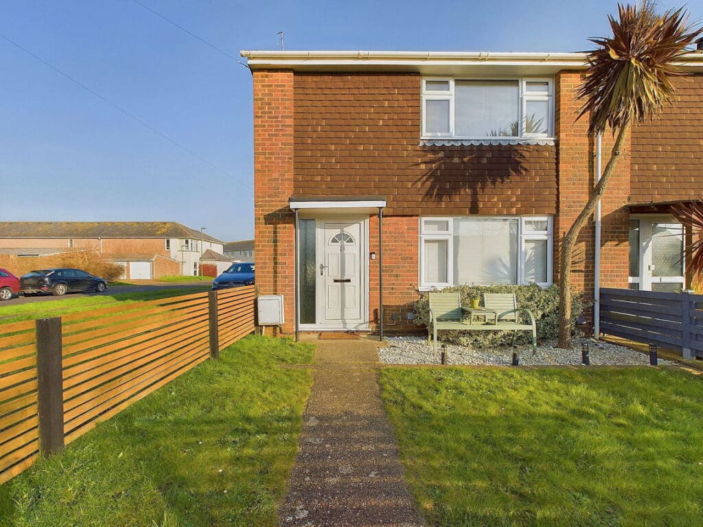 Mckerchar Close, Lancing, BN15 9EX