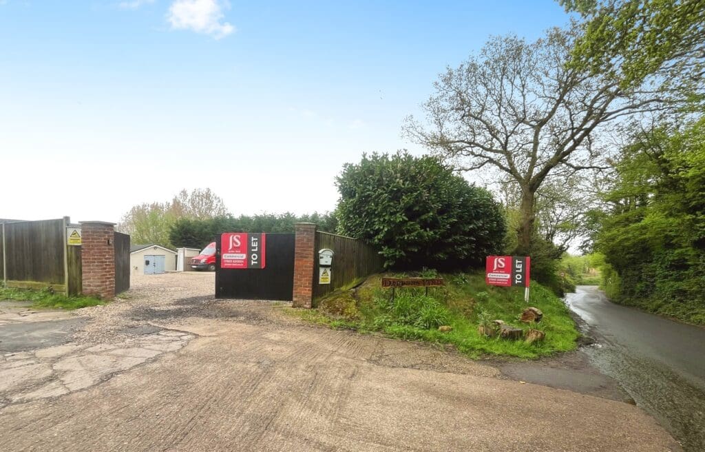 Dappers Yard, Dappers Lane, Angmering, Littlehampton, West Sussex, BN16 4EN