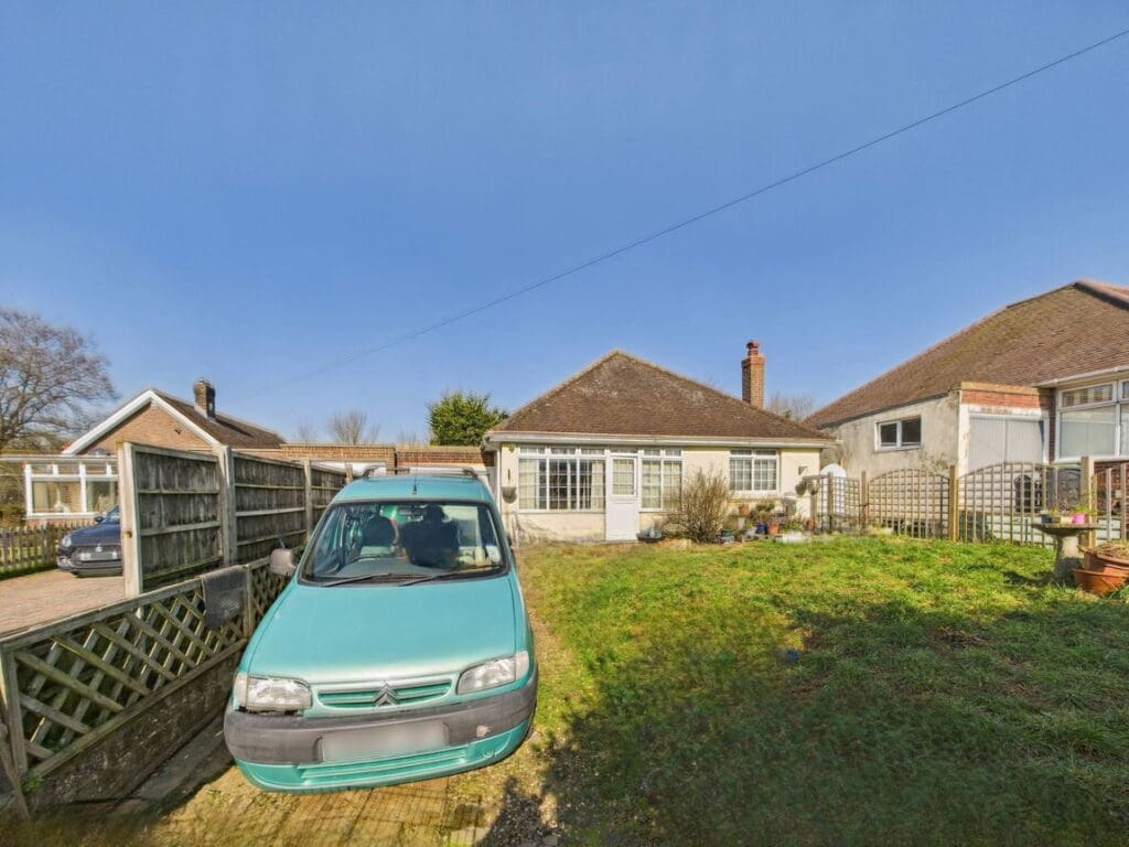 Maytree Avenue, Findon Valley, Worthing BN14 0HP