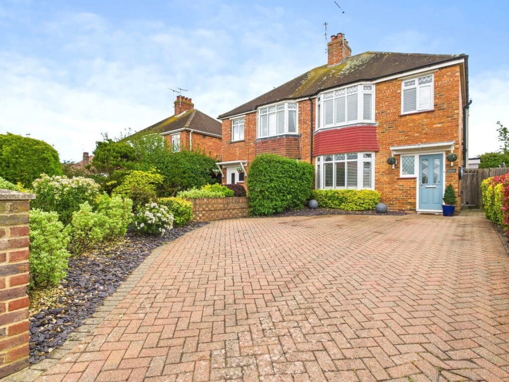 Acacia Avenue, Salvington, Worthing BN13 2JB