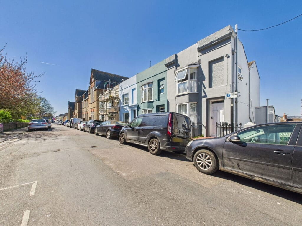 Finsbury Road, Brighton, BN2 9UU