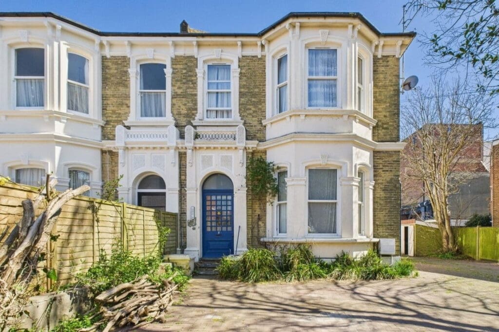 Woodbury House, Byron Road, Worthing, BN11 3HN