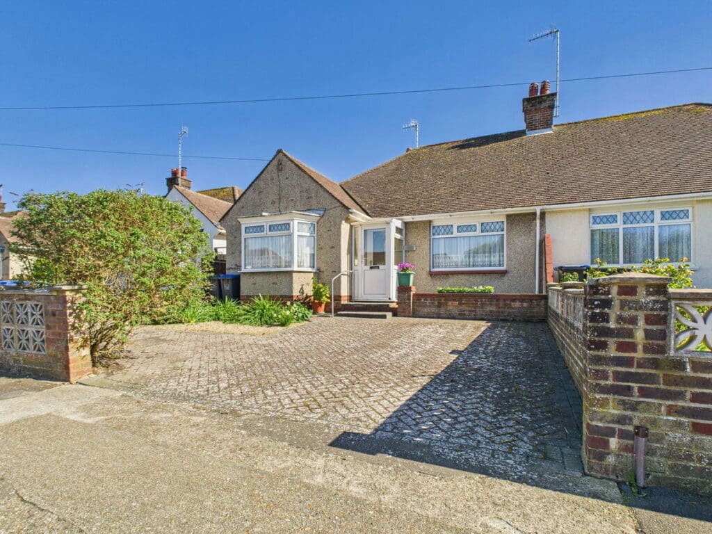 Sackville Road, Worthing BN14 8BL