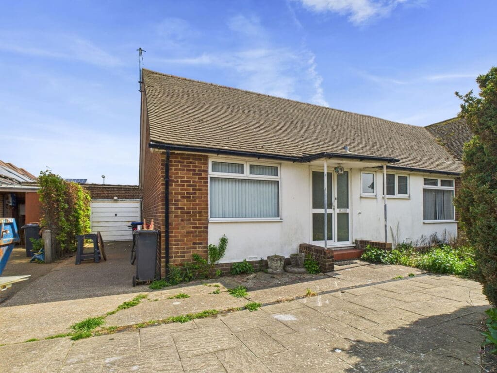 Stuart Close, Worthing, BN11 2AQ