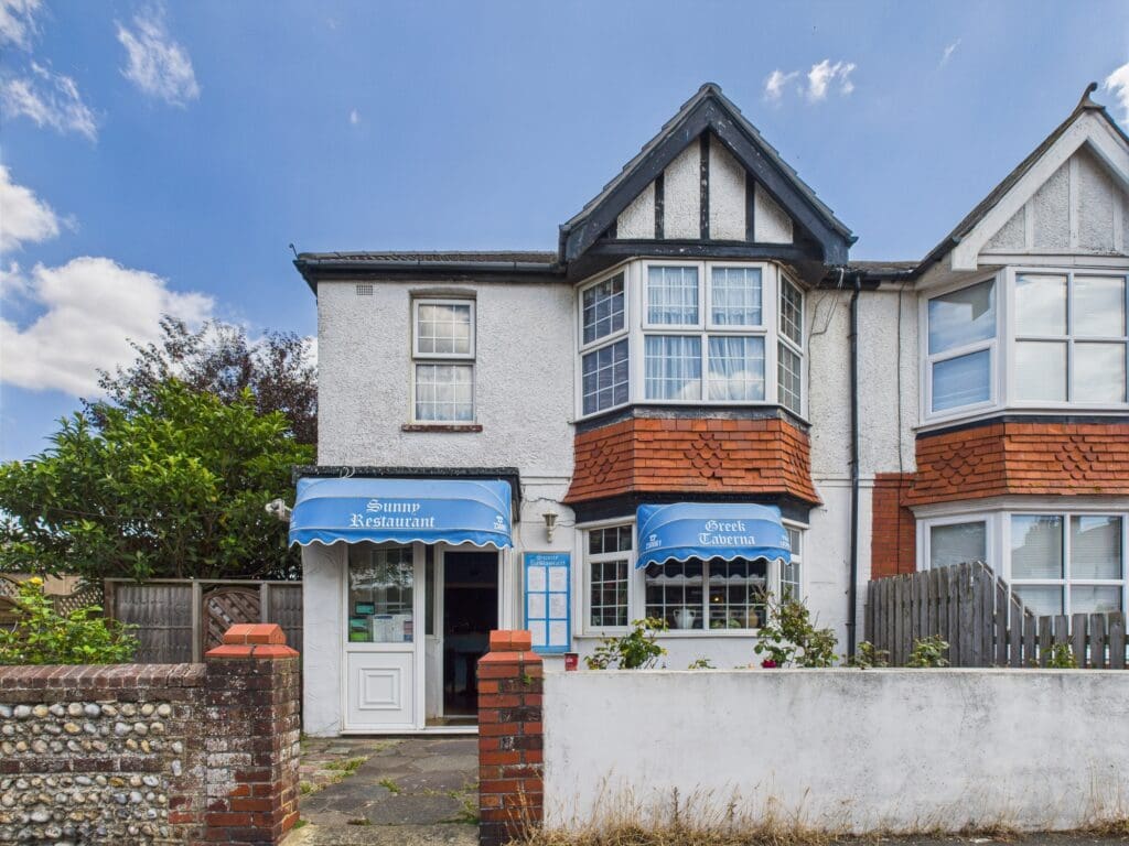 58 Ham Road, Worthing, West Sussex, BN11 2QX