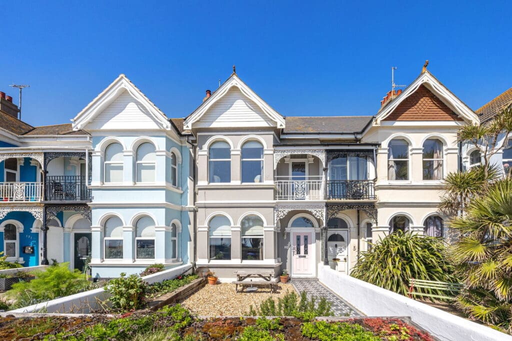 Brighton Road, Worthing, BN11 2EX