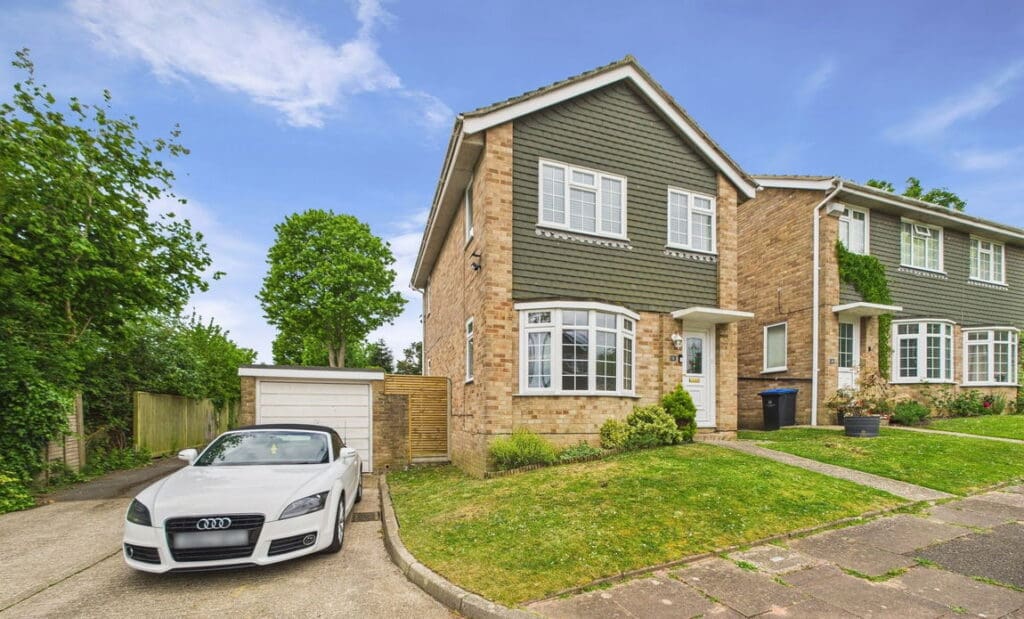 Cotswold Close, Worthing, BN13 2LF