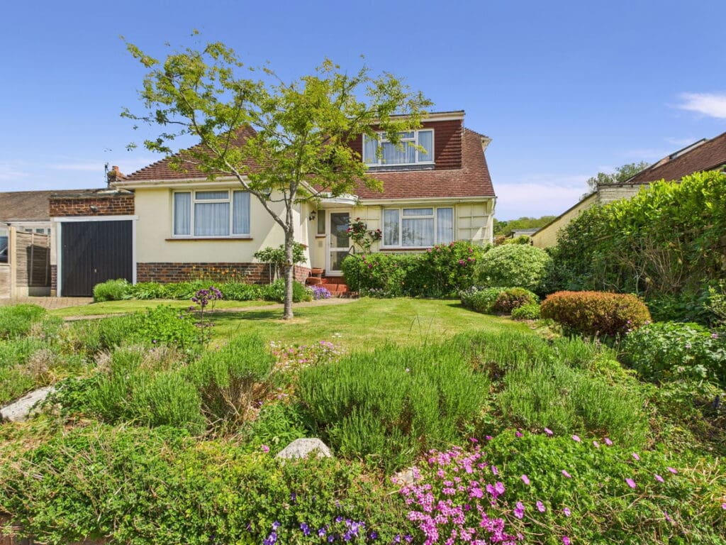 Hollingbury Gardens, Findon Valley, Worthing BN14 0EF