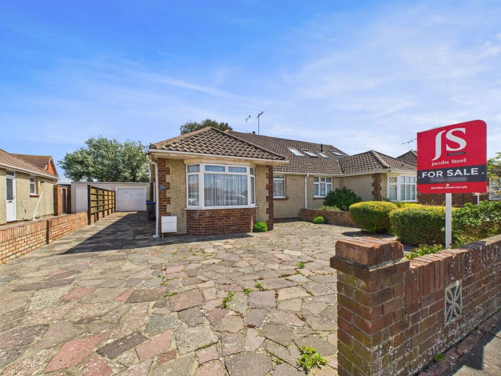 Leeward Road, Worthing, BN13