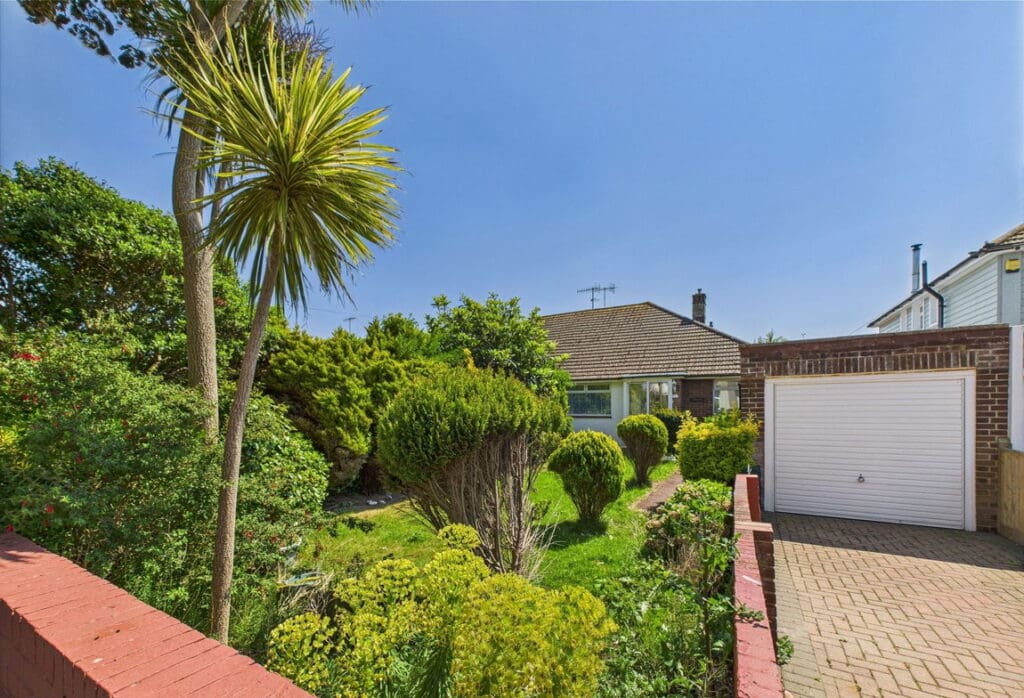 Aglaia Road, Worthing, BN11