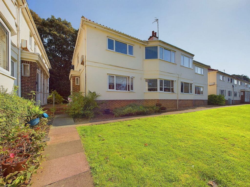 Links Close, Portslade, Brighton, BN41 1XN