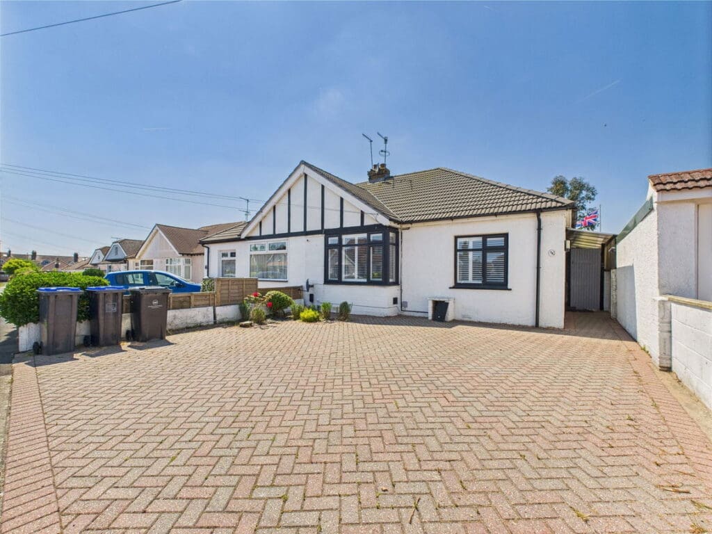 Elms Drive, Lancing, BN15 9LJ