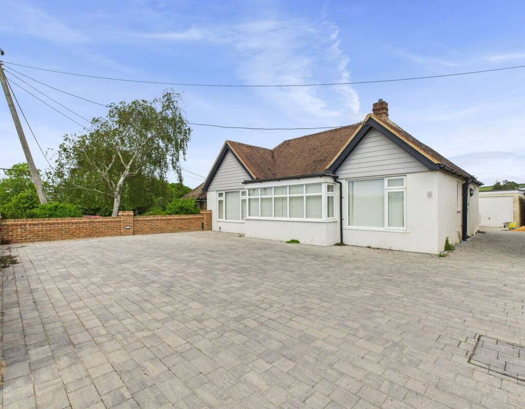 Shoreham Road, Upper Beeding
